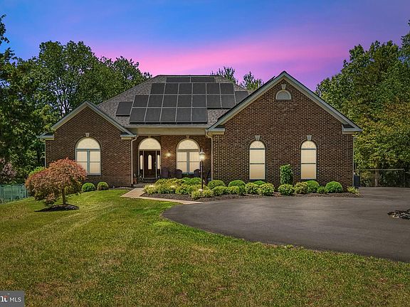 2nd image of 21484 Cedar Dr