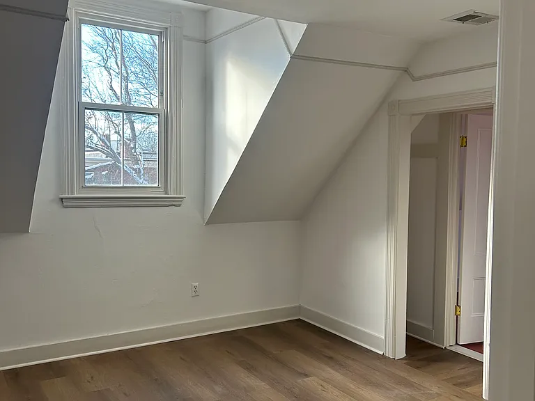 5 Houlton St #3 — Photo 35