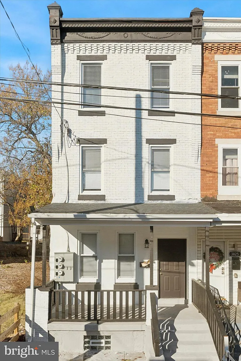 3827 Cambridge St #2 photo 1
