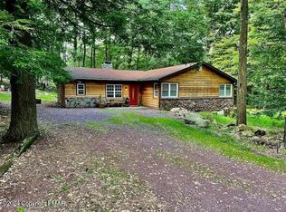 72 Greenwood Rd, Lake Harmony, PA 18624