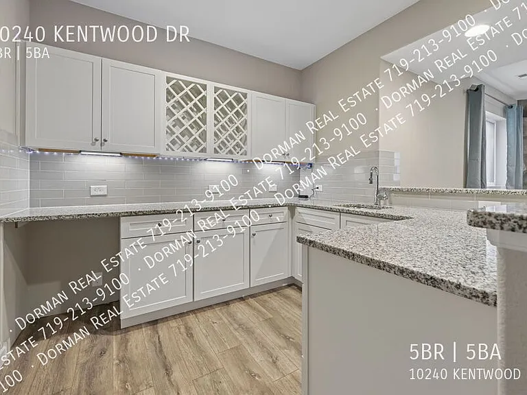 10240 Kentwood Dr — Photo 68