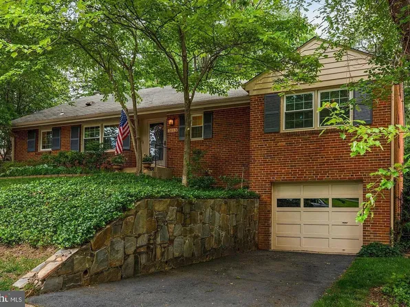 3113 N Oxford St, Arlington, VA 22207