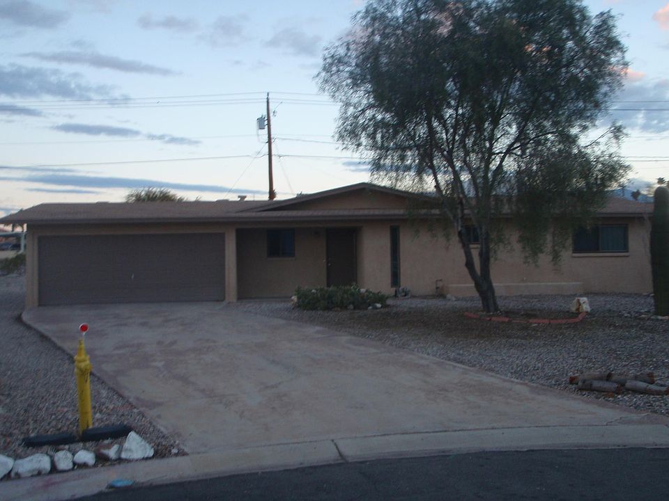 1st image of 1947 Pine Ln