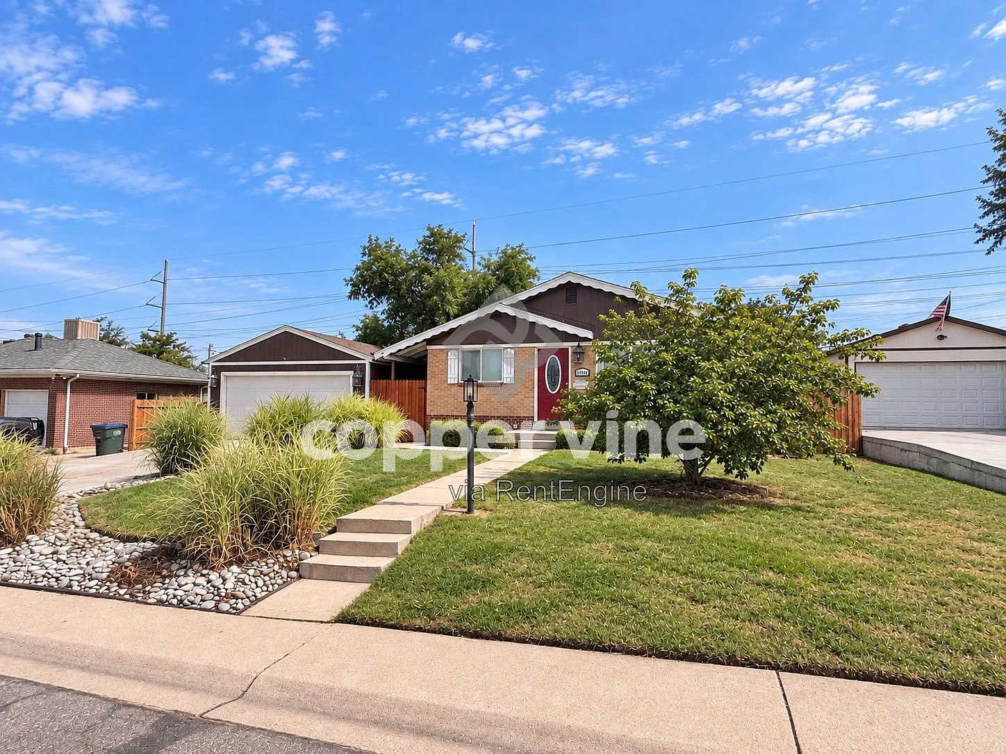 5 bed, 2.0 bath, 1990 sqft, $2,830 — Photo 2