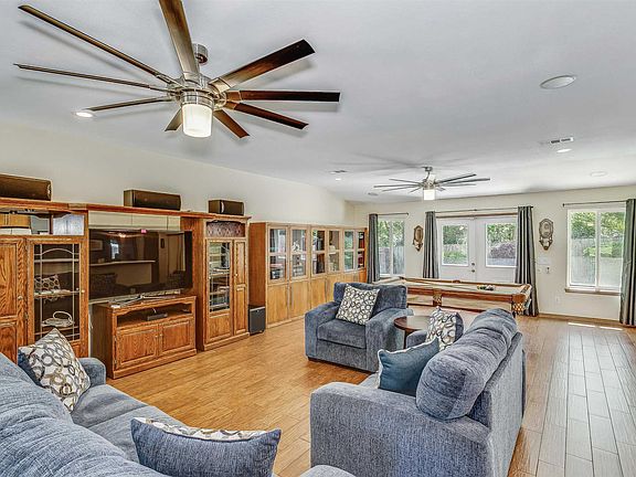 4th image of 11369 Old Barn Ln