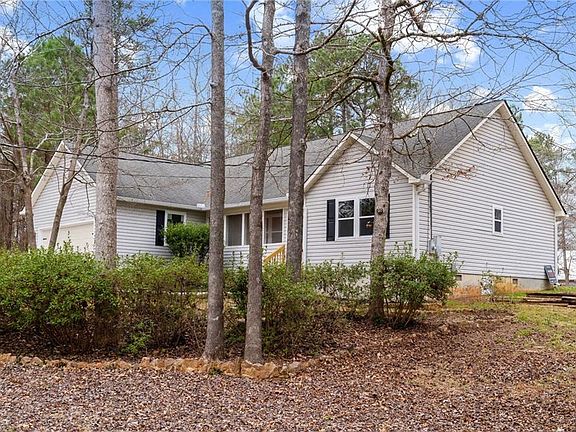 4th image of 102 Discovery Bay NW