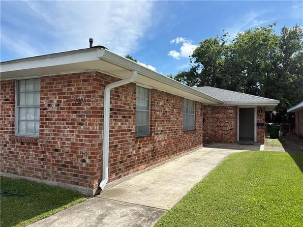 1204 Amelia St, Gretna, LA 70053