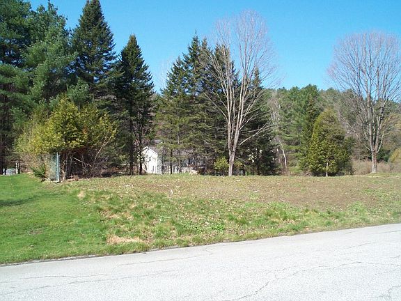 2nd image of 2 Deerfield Dr