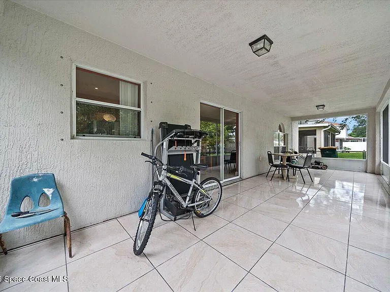4635 Elena Way — Photo 26