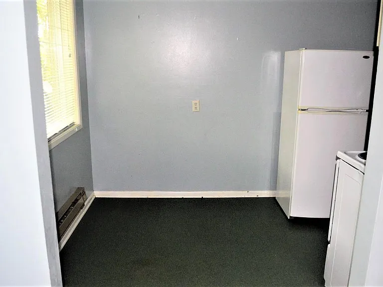 3916 Dayton Ave N — Photo 5