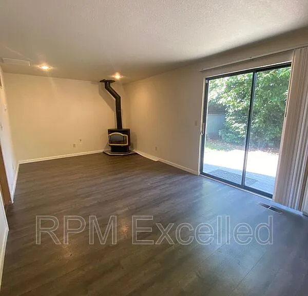 6135 36th St SE — Photo 13