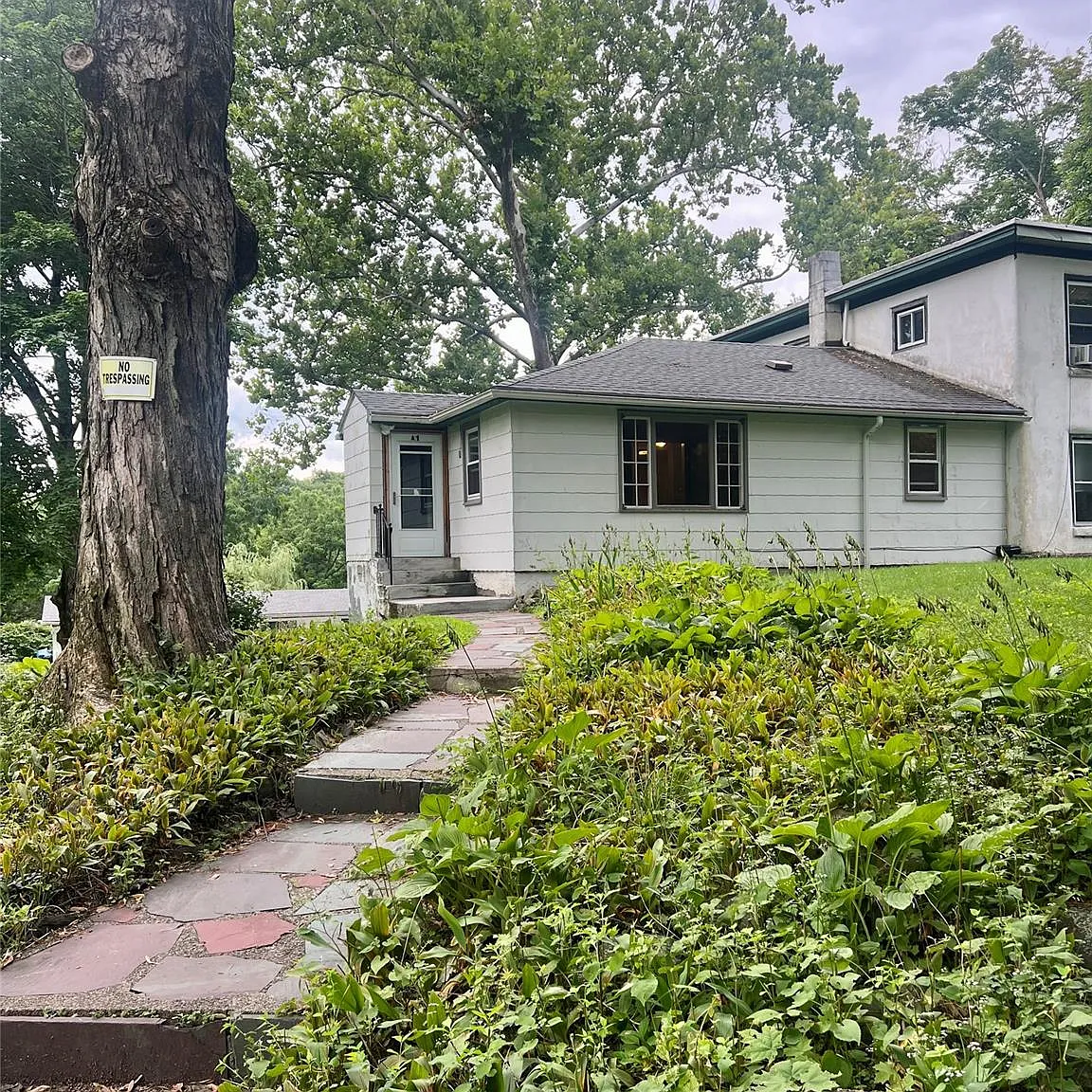 2 bed, 1.0 bath, 6348 sqft, $2,500 — Photo 1