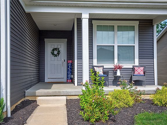 2nd image of 1632 Cobham Ln