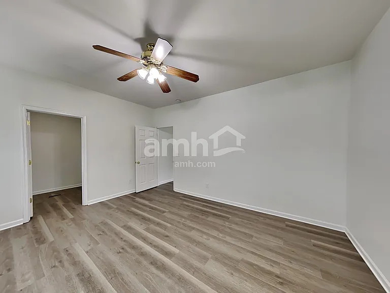 1828 Annalee Dr — Photo 9