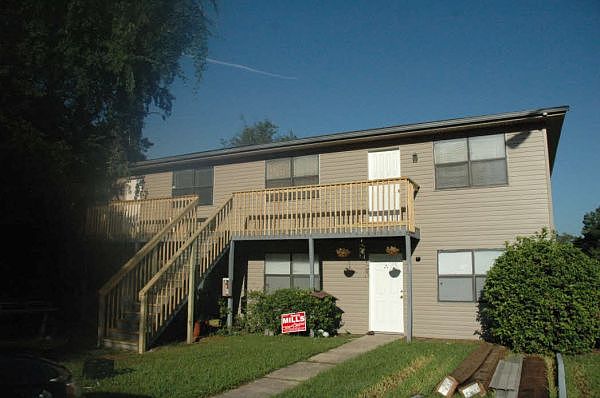 1st image of 306 White Dr APT C1