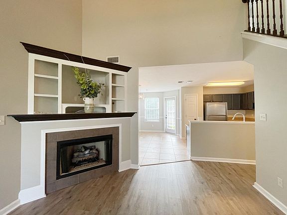 4th image of 8266 Charrington Forest Blvd