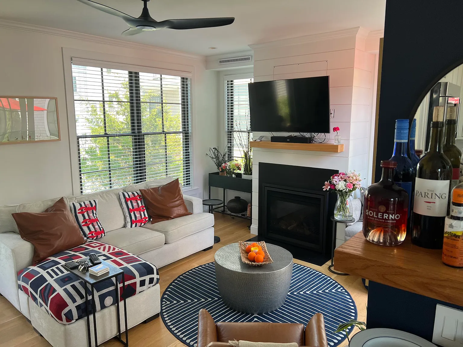 1 bed, 1.5 bath, 715 sqft, $3,750 — Photo 4