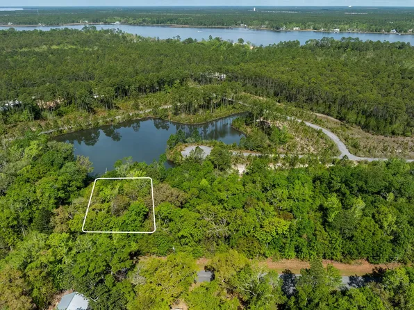 9 E Bayou Forest Dr #20, Freeport, FL 32439