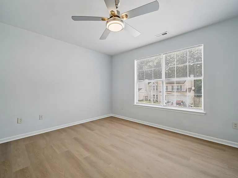 1578 Winthrope Dr — Photo 33