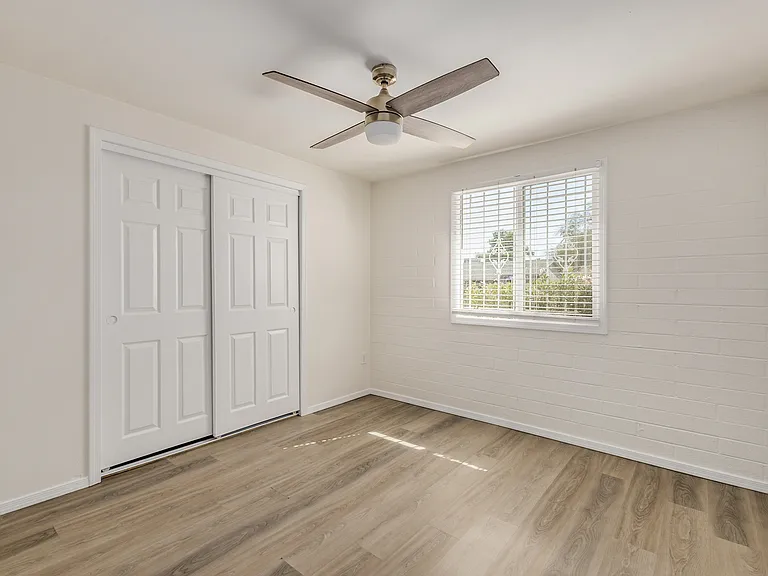 3234 E Friess Dr — Photo 10