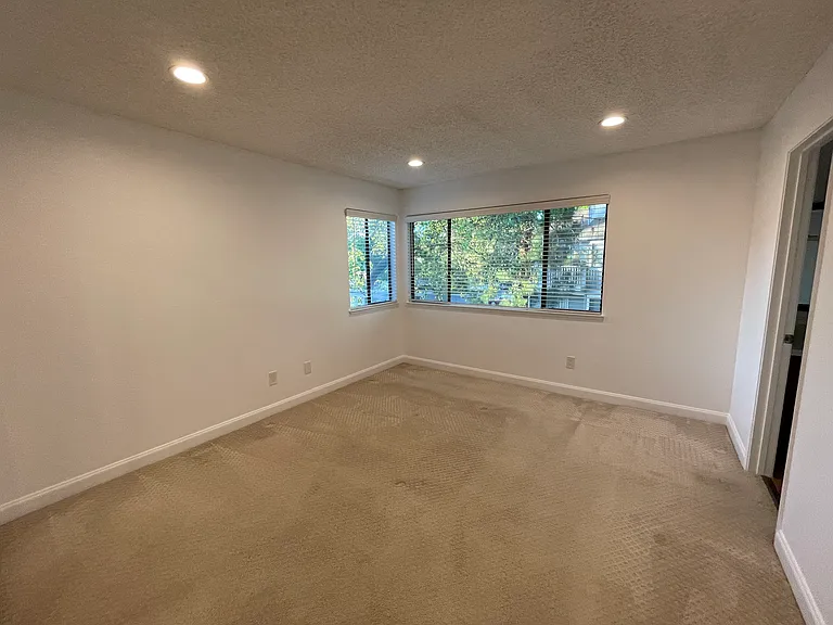 5015 Shalimar Cir — Photo 20