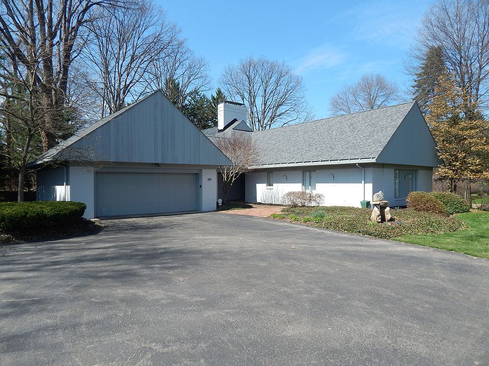 1st image of 171 Country Club Dr NE