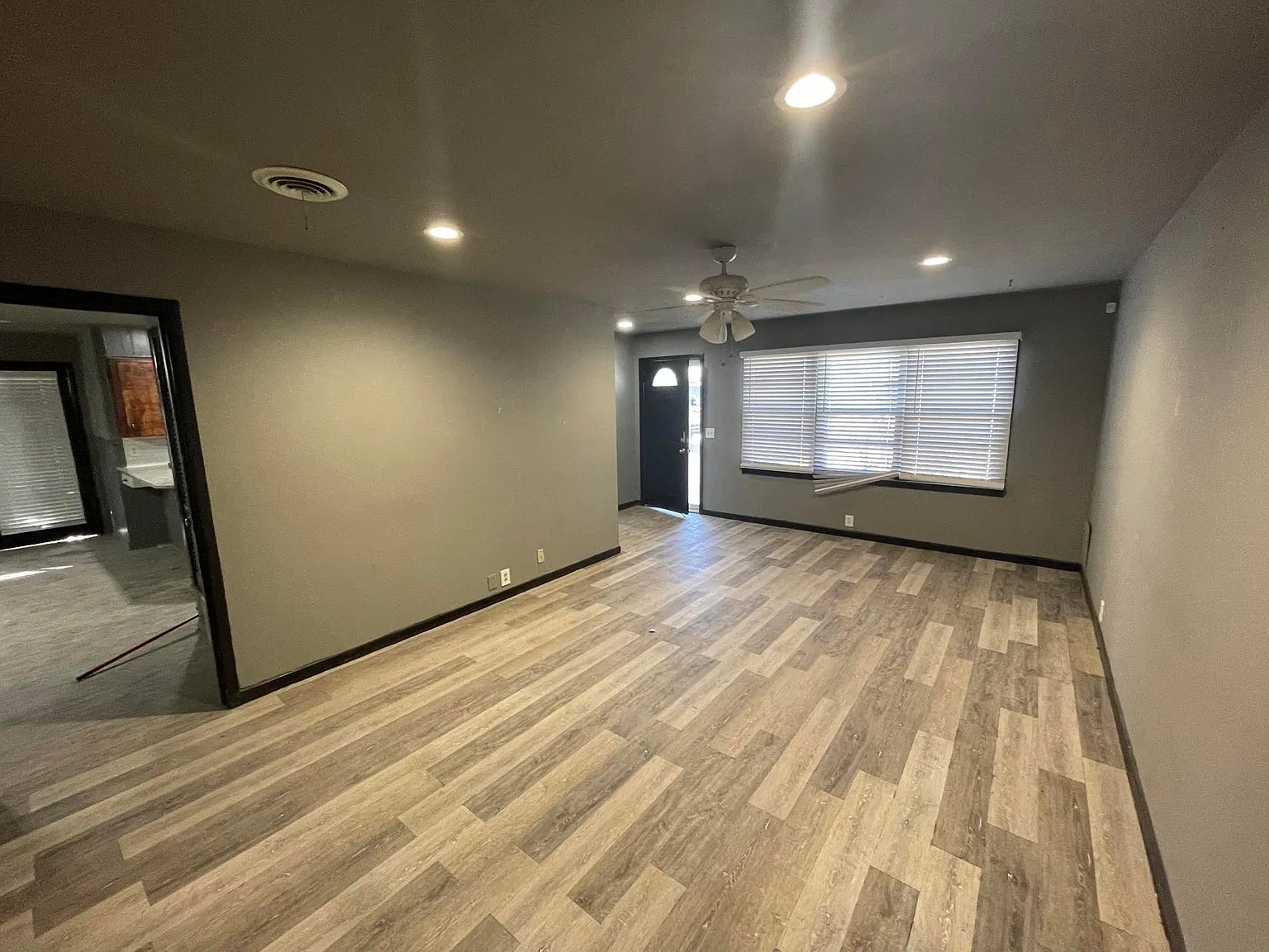 3 bed, 1744 sqft, $1,600 — Photo 3