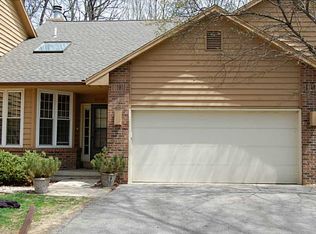 809 E Post Rd SE, Cedar Rapids, IA 52403