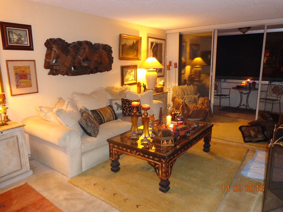 1st image of 8535 W West Knoll Dr APT 219