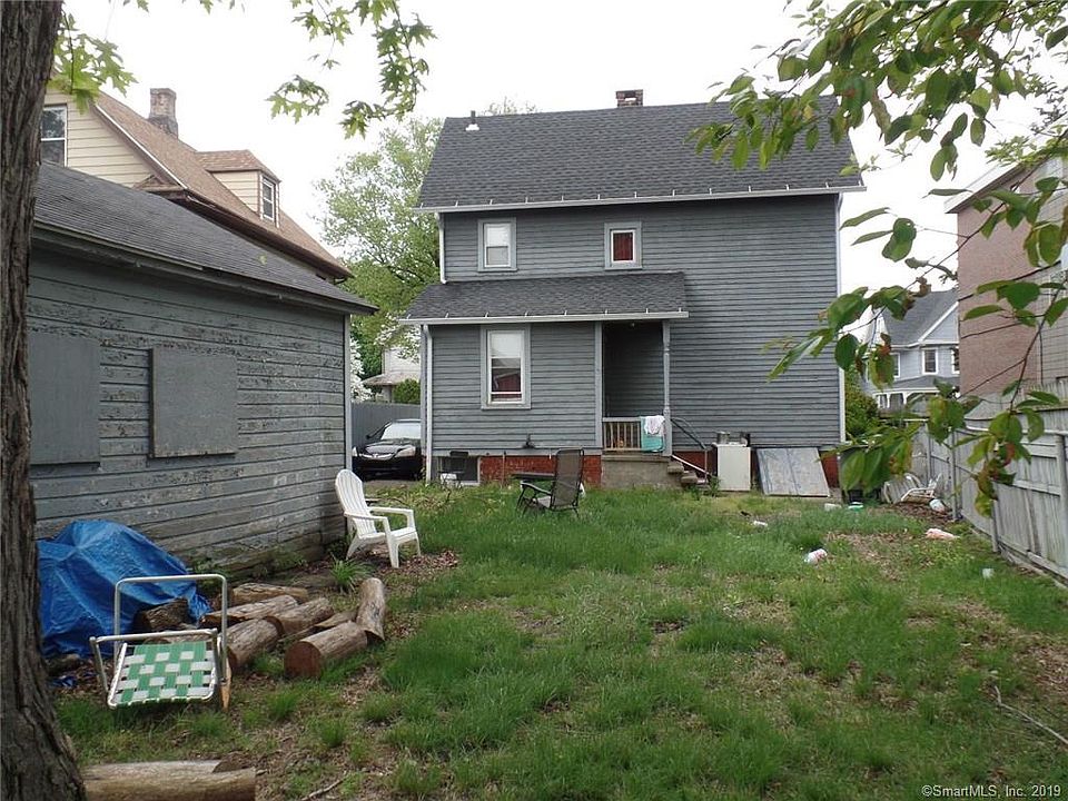 2nd image of 107 Union Ave