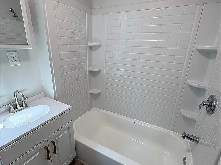 155 Lafayette Ave — Photo 27