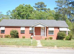 203 Lee St, Chickasaw, AL 36611