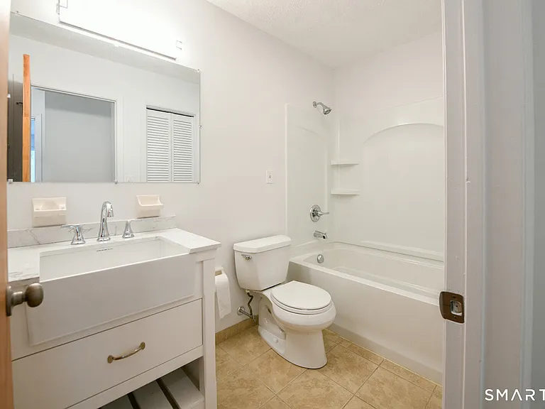 2 Hamre Ln #D — Photo 16