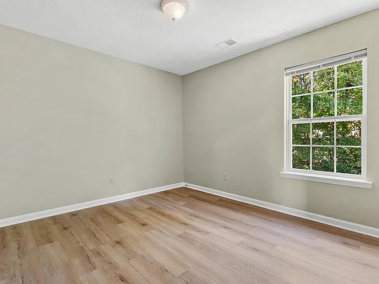 109 Summer Vale Dr — Photo 26