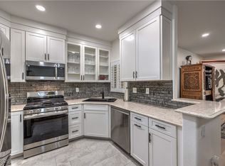 75 N Valle Verde Dr APT 211, Henderson, NV 89074