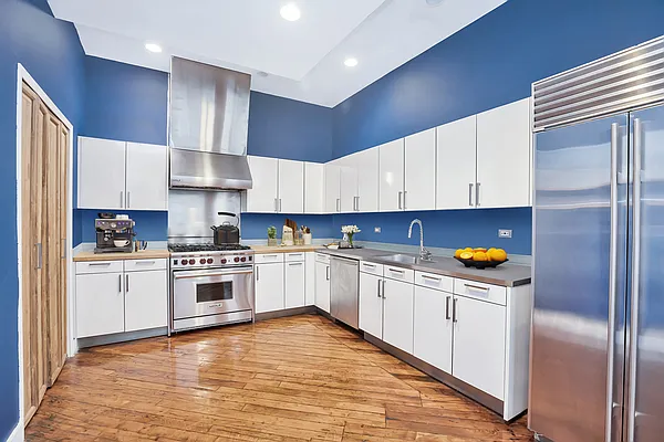 Sold by Compass | media 3