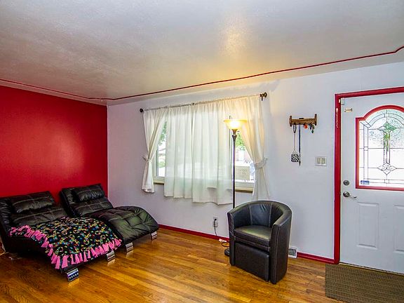 3rd image of 7550 Lowell Blvd