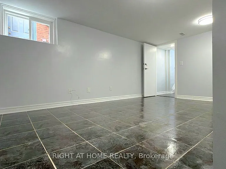 408 Strathmore Blvd #BASEMENT — Photo 2