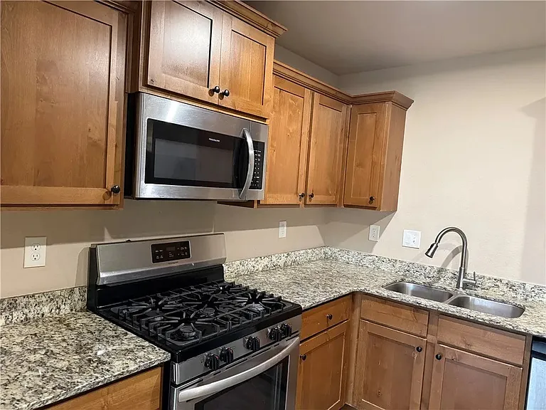 522 Vee St #522 — Photo 8