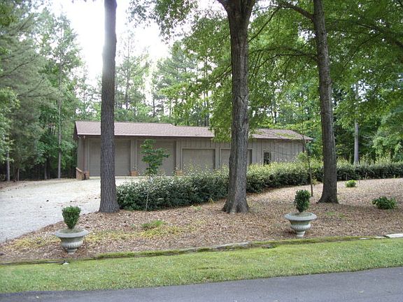 2nd image of 109 Lanier Wood Dr