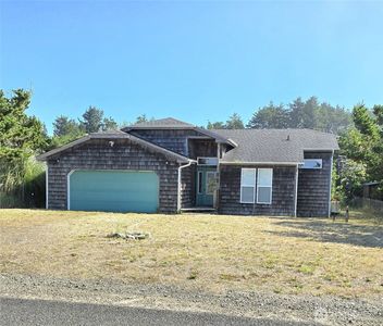 30100 H Street, Ocean Park, WA, 98640