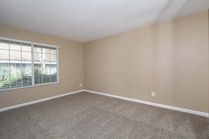 256 Riverview Way — Photo 12