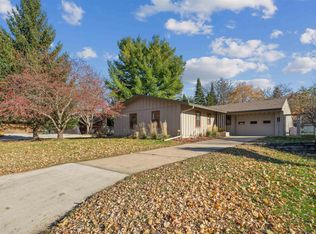 110 Crescent Ave, Decorah, IA 52101