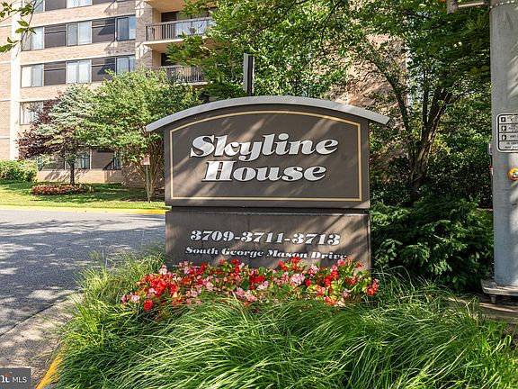 2nd image of 3713 George Mason Dr #412W