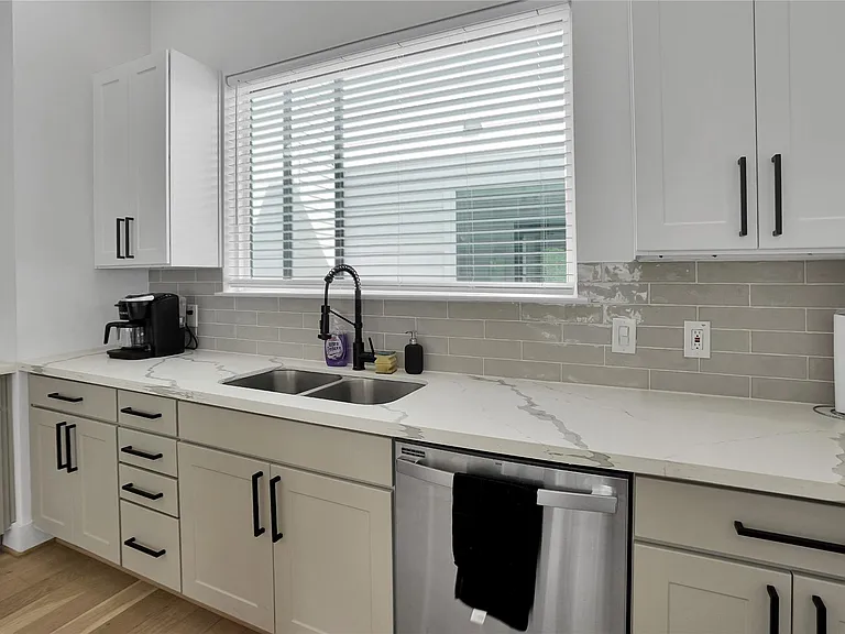 2711 Rosalie St — Photo 11