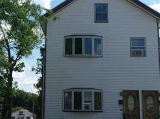 151 Moore St, Lowell, MA 01852