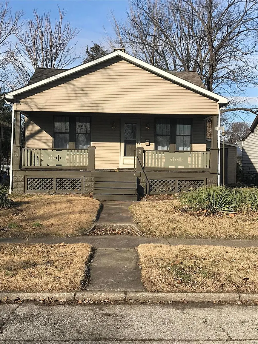 2713 Lincoln Ave photo 1