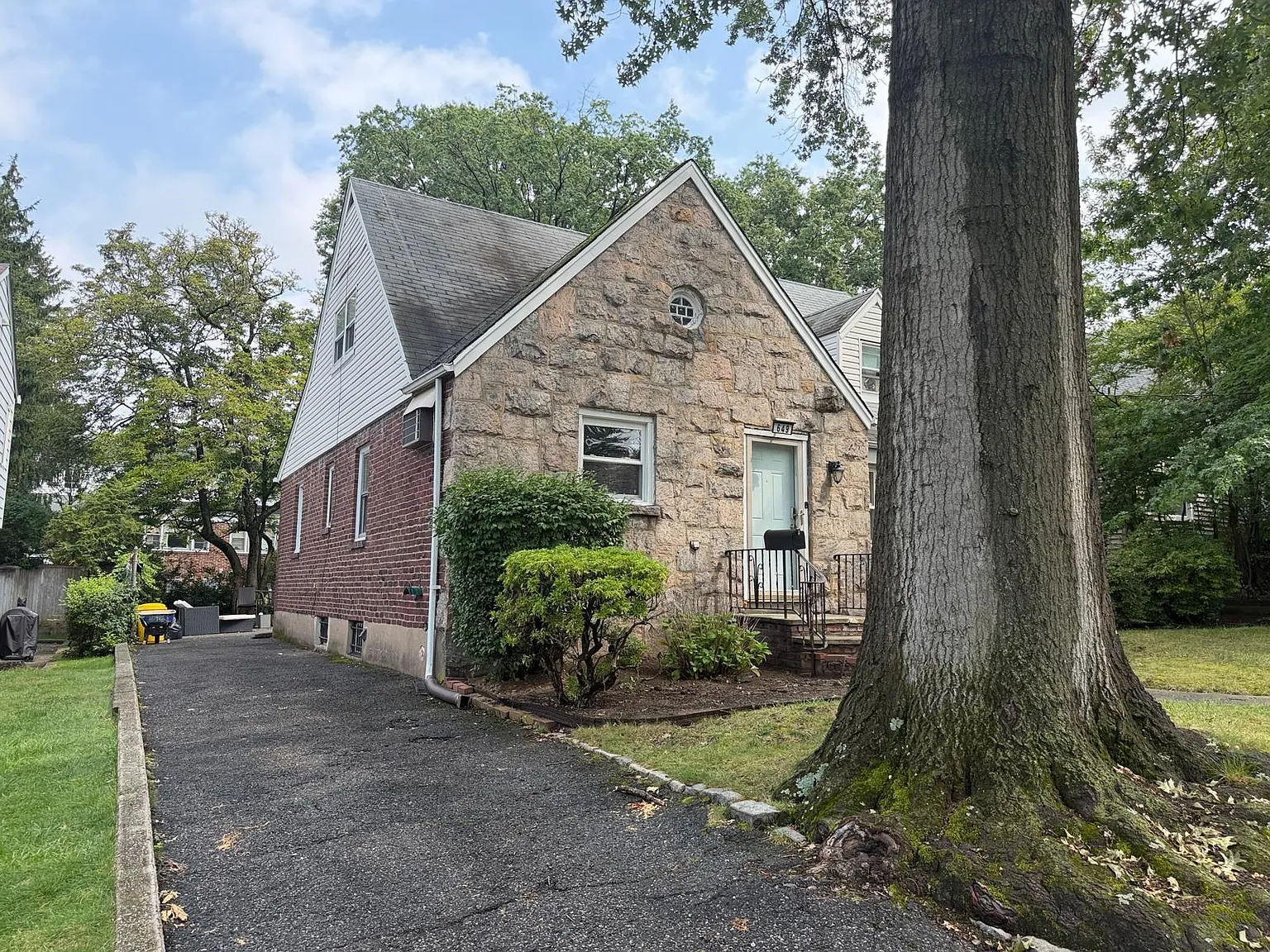 3 bed, 1.0 bath, $3,700 — Photo 4