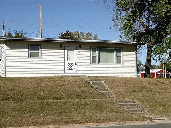 203 McKenzie St, Barnard, MO 64423