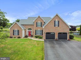 2332 Ocracoke Island Ct, Chambersburg, PA 17202